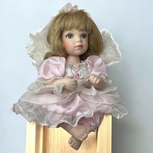 Geppeddo Vintage Porcelain Angel Doll Detachable Wings Pink Satin Dress 8”